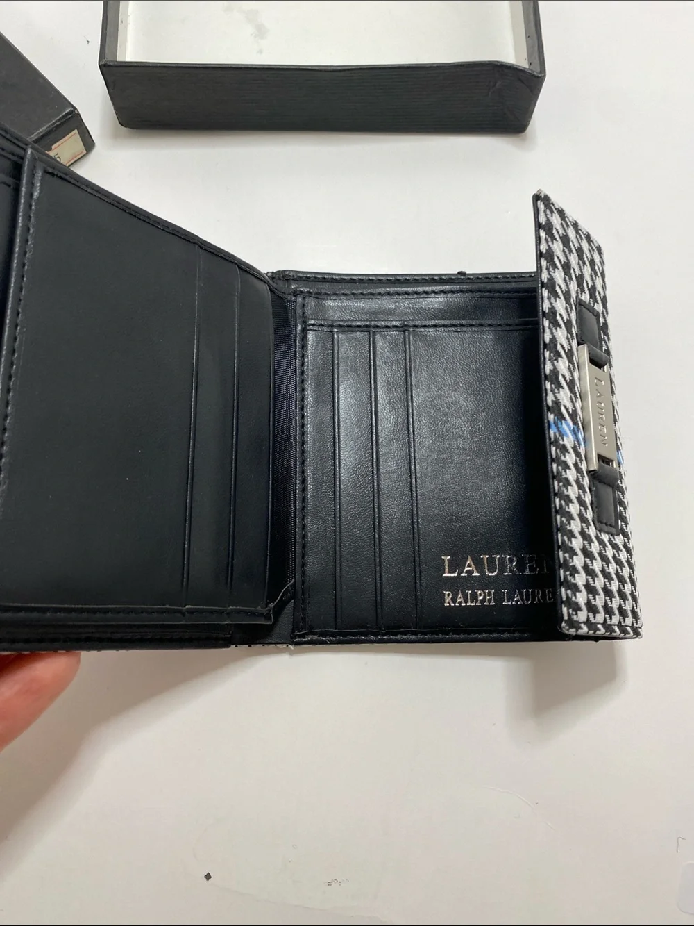 Ralph Lauren Black and Cream Houndstooth Shoulder Bag and Wallet - Picture 9 of 16